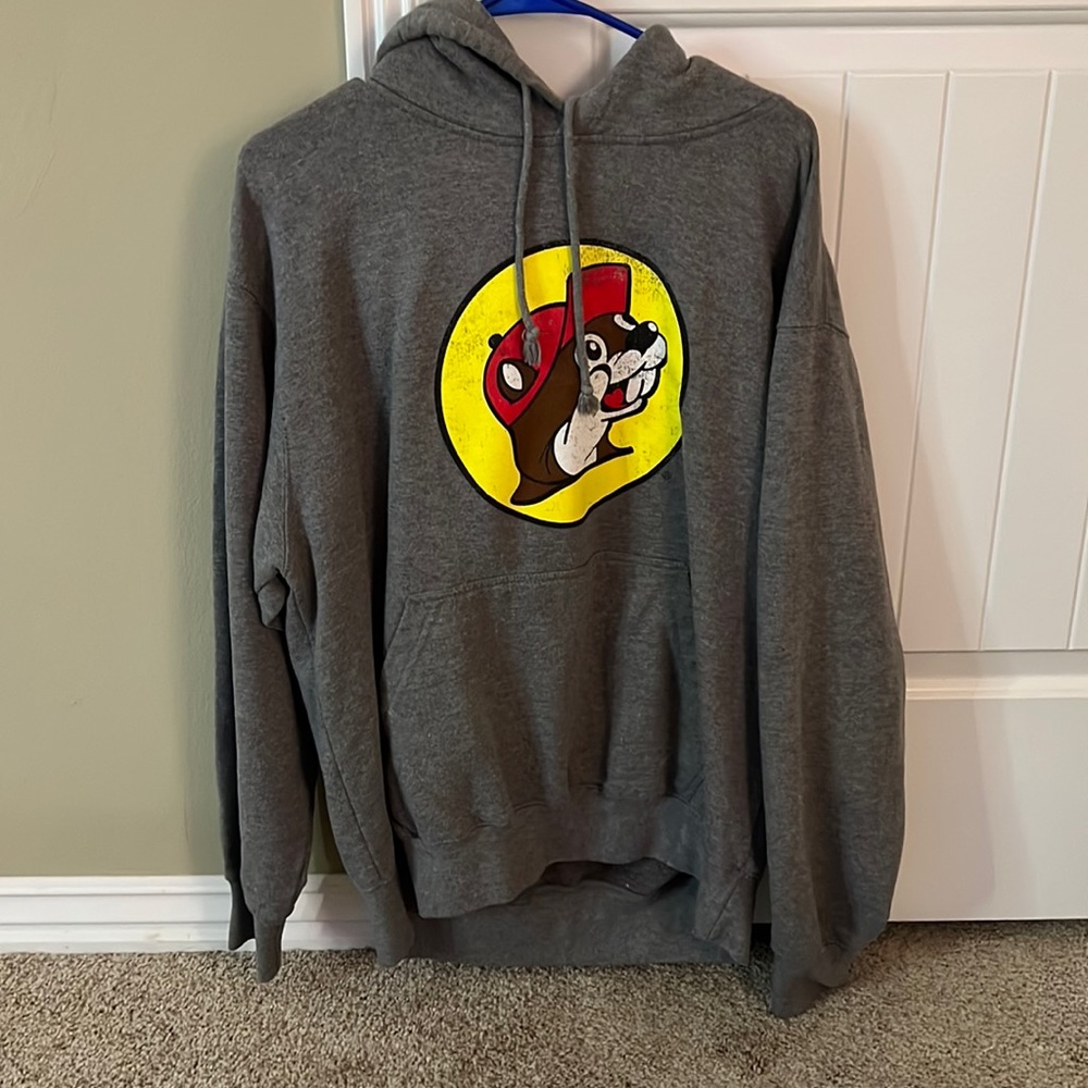 buc-ee’s sweatshirt